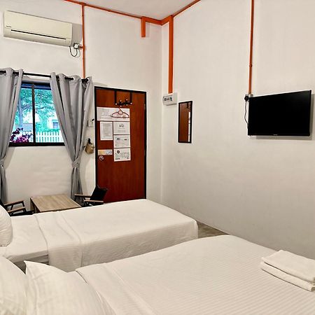 Ardour Lodge "A" Wing Tanjung Bungah  Exterior photo