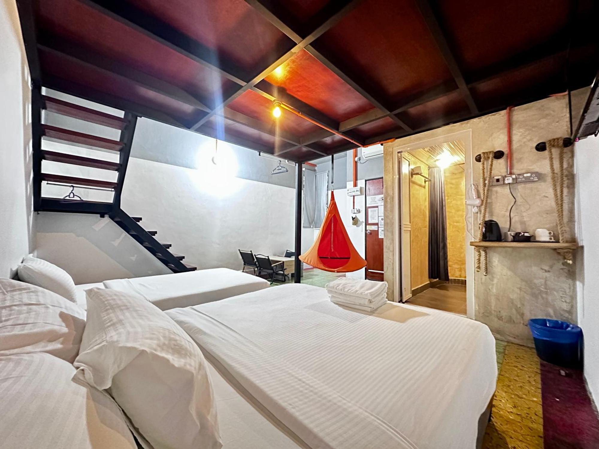 Ardour Lodge "A" Wing Tanjung Bungah  Exterior photo